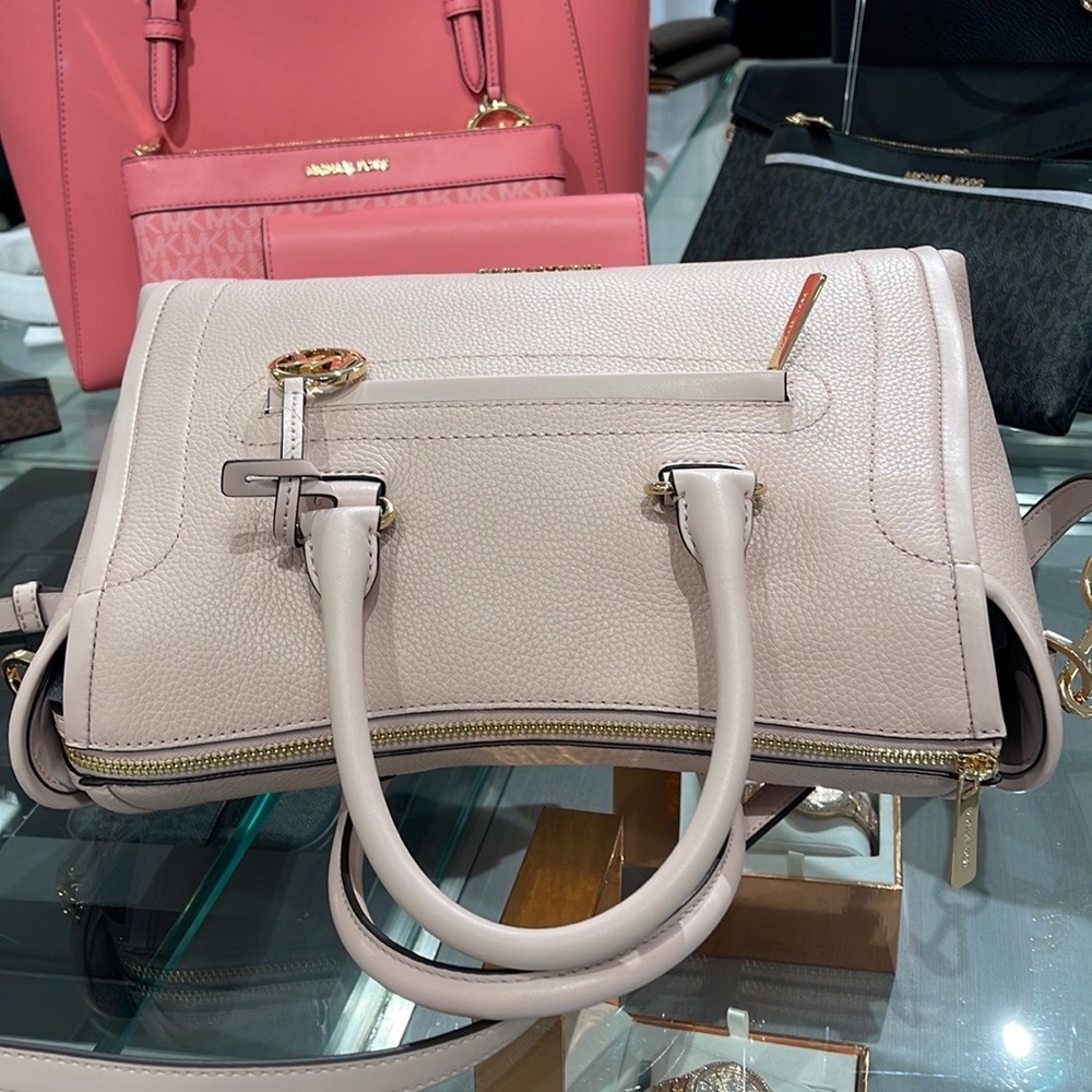 MICHAEL KORS 
Carine Large Pebbled Leather Top Zip Satchel
Powder Blush
NWT - Picture 7 of 16